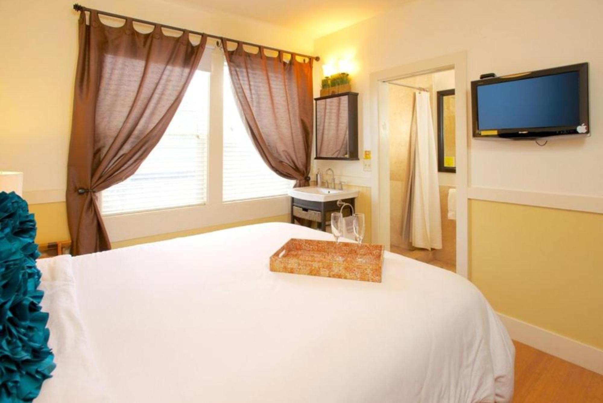 Paia Inn Екстериор снимка